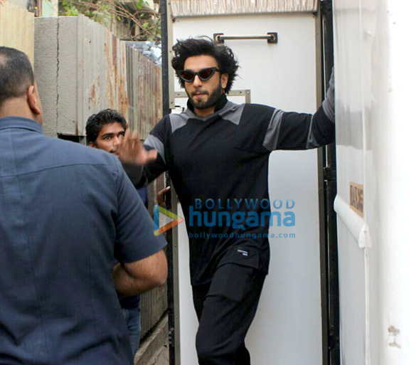 ranveer singh snapped at khar 3