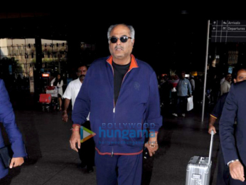 Riteish Deshmukh and Boney Kapoor snapped at the airport