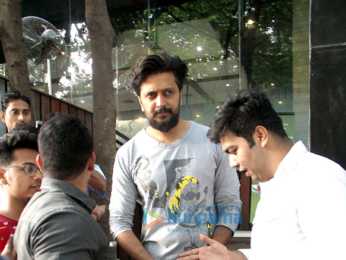 Riteish Deshmukh spotted at Starbucks in Khar-