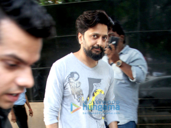 Riteish Deshmukh spotted at Starbucks in Khar-