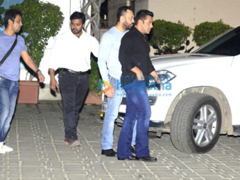 Salman Khan, Katrina Kaif, Karan Johar, Akshay Kumar & Sidharth Malhotra snapped arriving from Goa