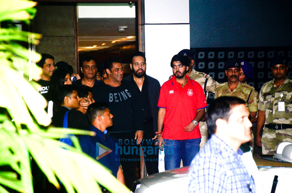 Salman Khan, Katrina Kaif and Ambanis arrive in a charter flight from Cochin