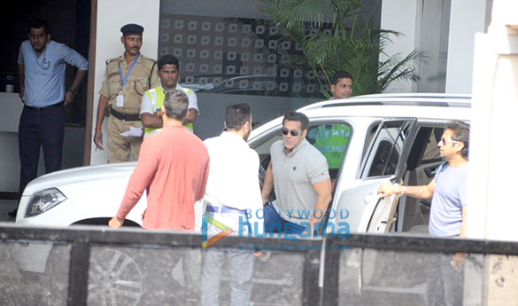 salman khan leaves for goa to attend iifa 2017 6