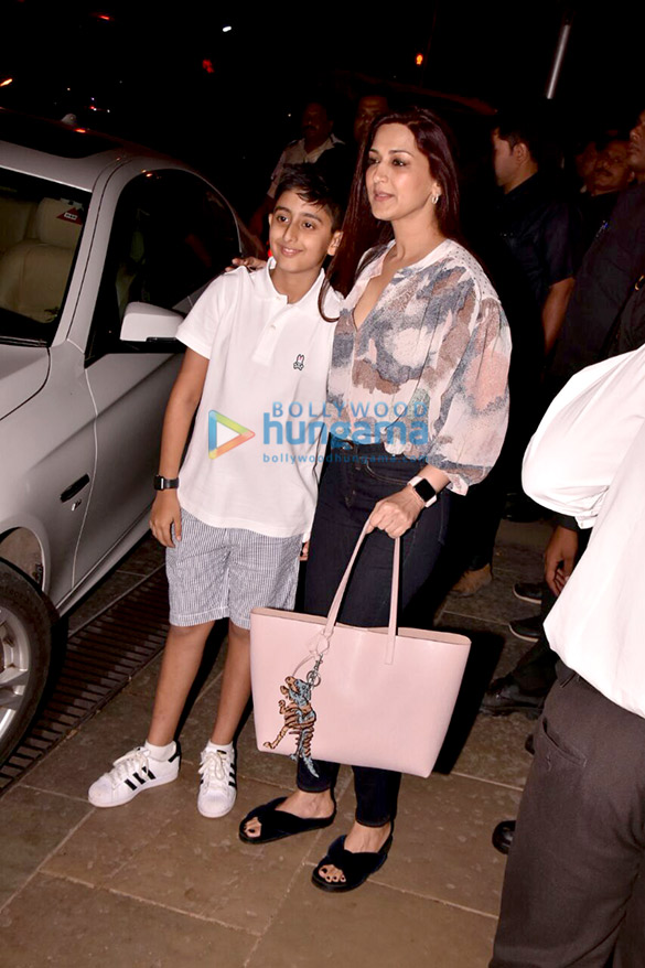 shah rukh khan abram and others at aaradhyas birthday bash 2