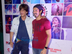 Shah Rukh Khan and Farhan Akhtar at Lalkar concert