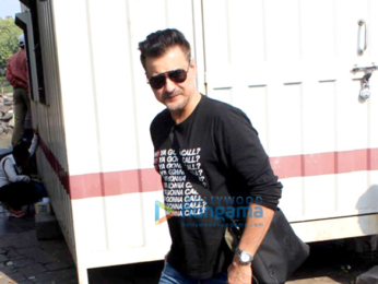 Shah Rukh Khan's birthday party attendees return from Alibaug