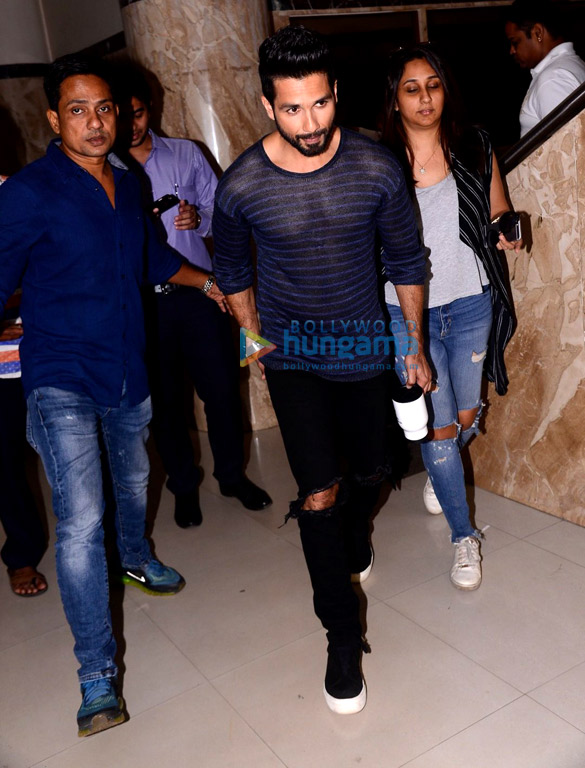 shahid and zareen snapped at lower parel 3