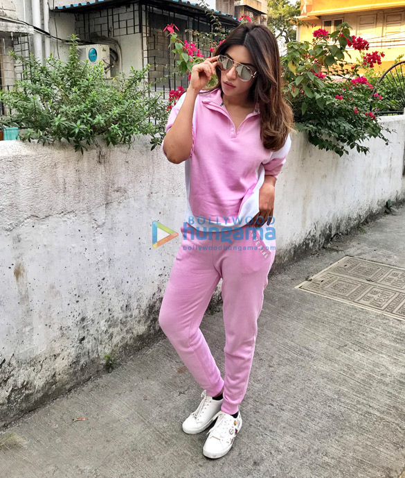 shama sikander snapped sporting a gym look 3