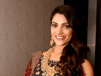 Shamita Shetty and Sayami Kher walk for Roopa Vohra