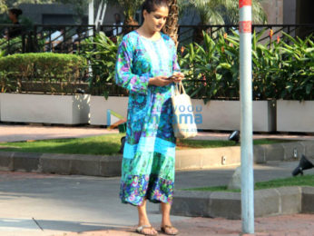 Shraddha Kapoor and Tejaswini Kolhapure snapped in Mumbai