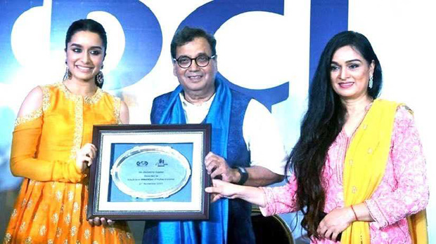 Shraddha Kapoor gets felicitated at IFFI 2017-1
