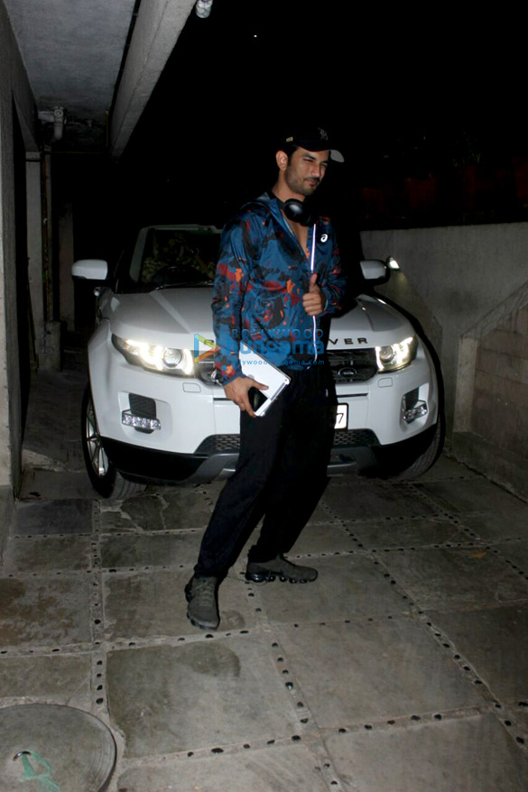 sushant singh rajput snapped at abhishek kapoors office 4