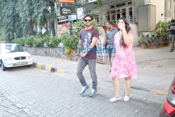 sushant singh rajput spotted at coco club in bandra 6