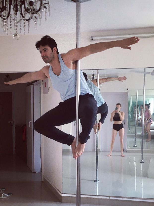 Varun Dhawan learns pole dancing from Jacqueline Fernandez (3)