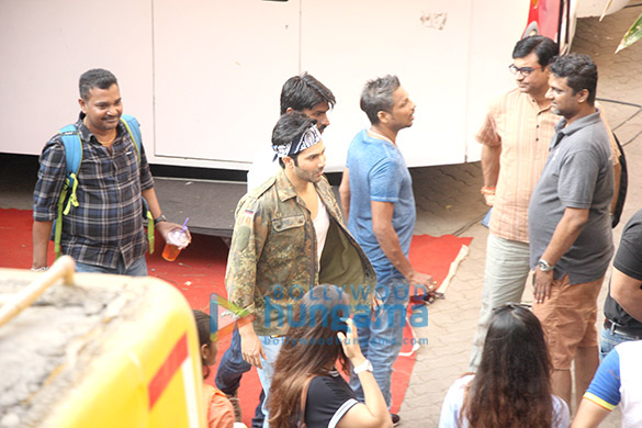varun dhawan spotted at mehboob studio in bandra 3