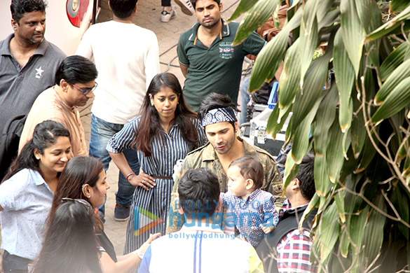 varun dhawan spotted at mehboob studio in bandra 5