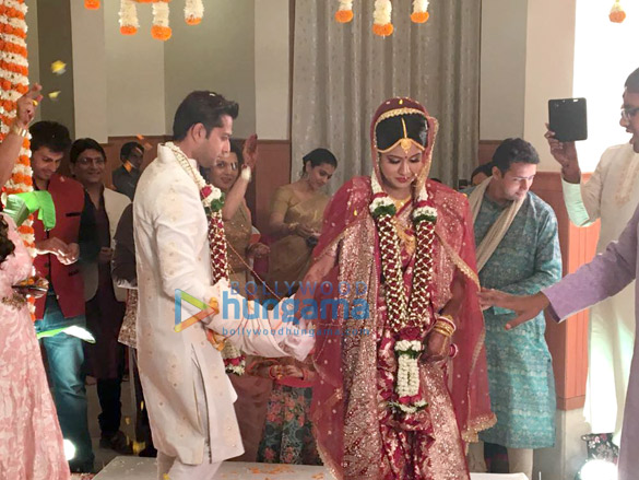 vatsal seth and ishita dutta pose after their wedding 5