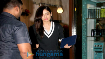 Yami Gautam and Karisma Kapoor spotted at B’blunt