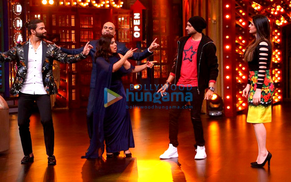 zareen khan snapped on the sets of entertainment ki raat 5