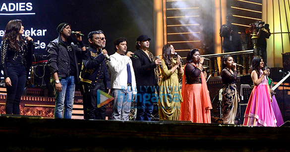 a r rahman snapped performing at his concert 4