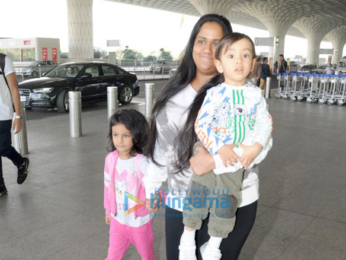Aamir Khan, Arpita Khan Sharma and others at the airport