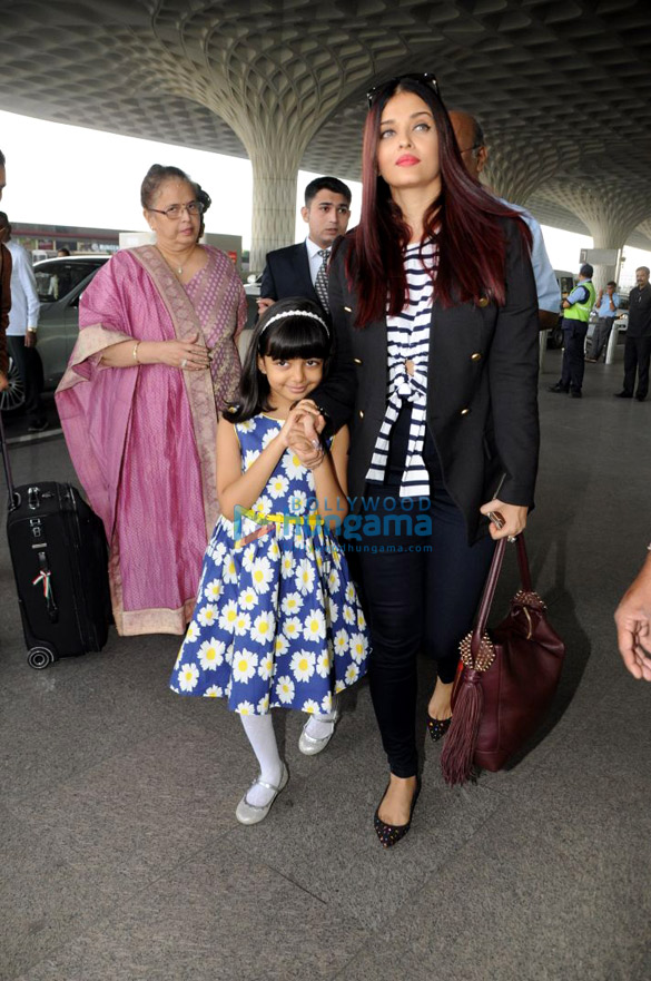 585px x 881px - Aishwarya Rai Bachchan, Katrina Kaif and others snapped at the airport |  Parties & Events - Bollywood Hungama