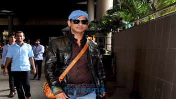 Ajay Devgn, Arbaaz Khan and Sharman Joshi snapped at the airport