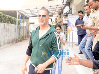 Akshay Kumar promotes 'Pad Man' in South Mumbai