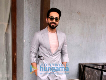 Akshay Kumar, Varun Dhawan, Ayushmann Khurranna and Rajkummar Rao snapped on sets of Rajeev Masand's show