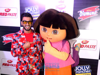 Alia Bhatt, Varun Dhawan, Ranveer Singh and Kriti Sanon grace Nickelodeon Kids Choice Awards 2017