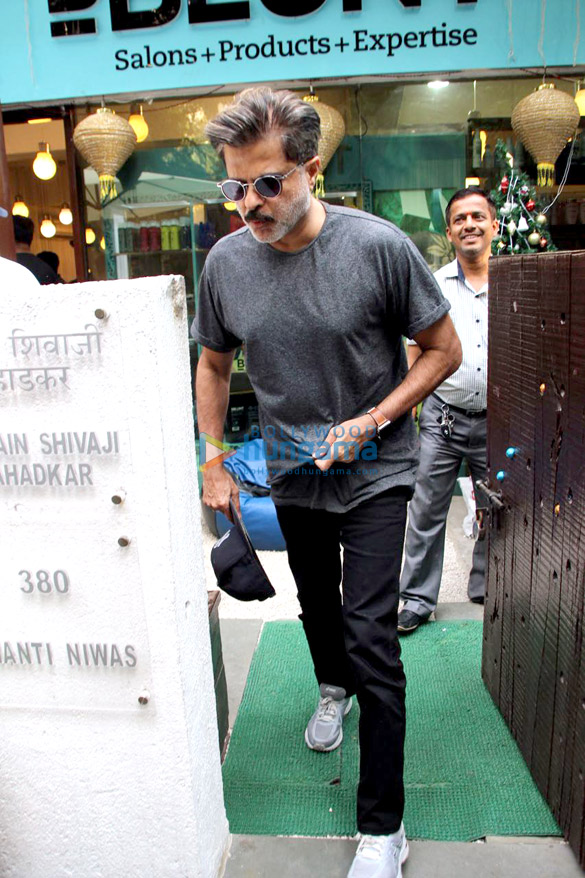 anil kapoor spotted at bblunt 5
