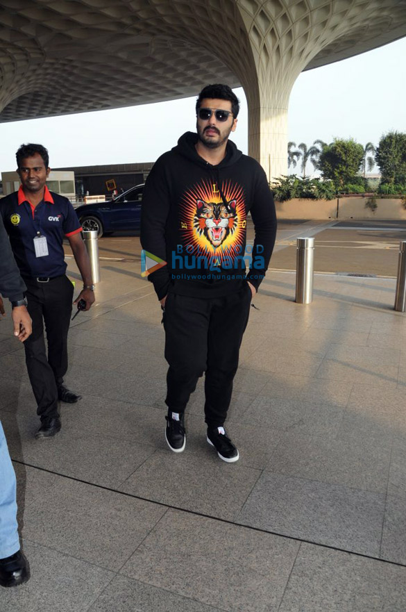 arjun kapoor snapped at the airport 3 2