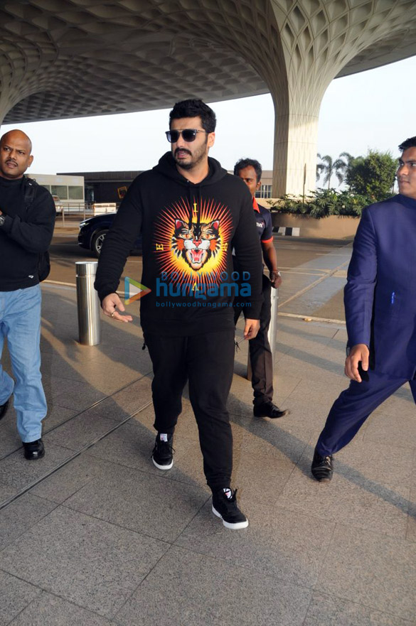 arjun kapoor snapped at the airport 4 2