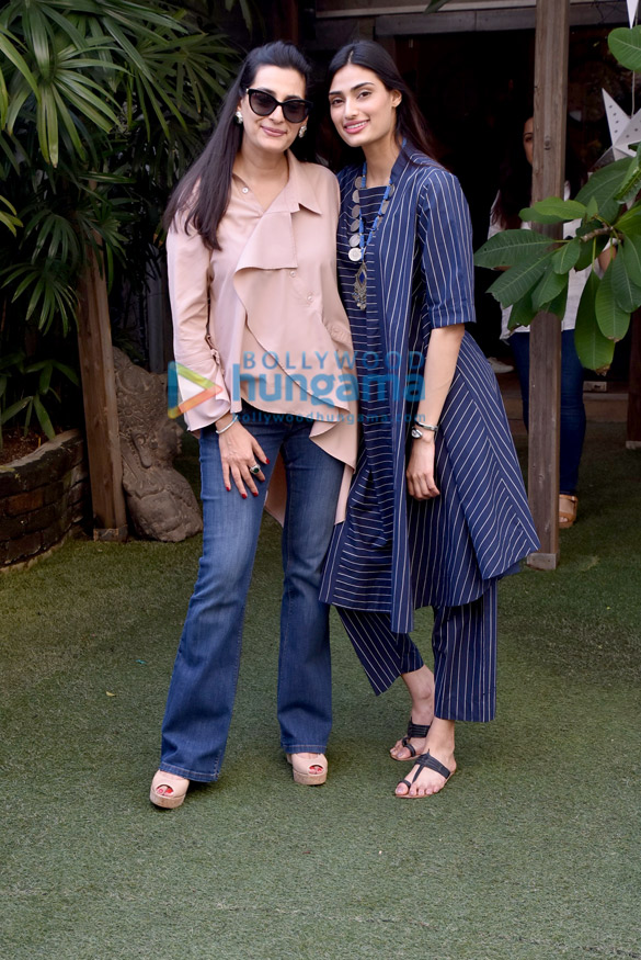 athiya shetty spotted at suniel and mana shettys store r house 1 2