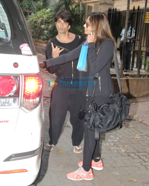 bipasha basu and karan singh grover snapped in khar 5