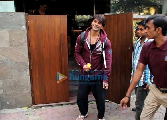 Bipasha Basu and Karan Singh Grover spotted at Indigo