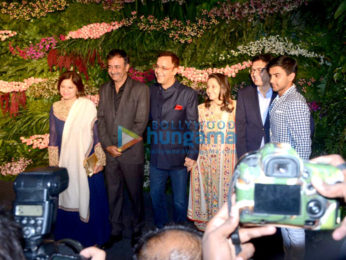 Celebs grace Anushka Sharma - Virat Kohli's Mumbai reception