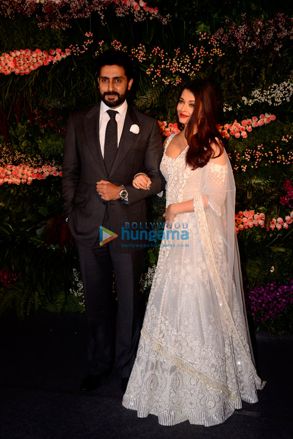 celebs grace anushka sharma virat kohlis mumbai reception 44