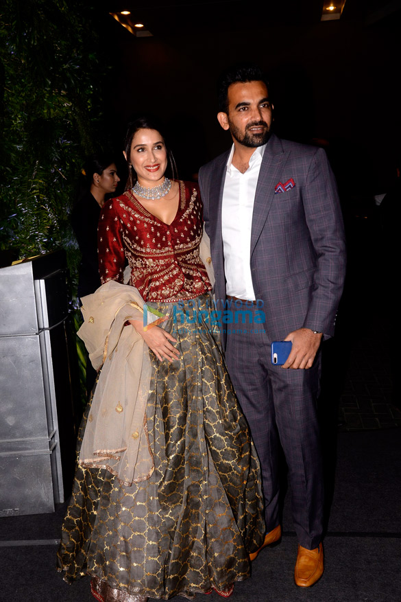 celebs grace anushka sharma virat kohlis mumbai reception 65