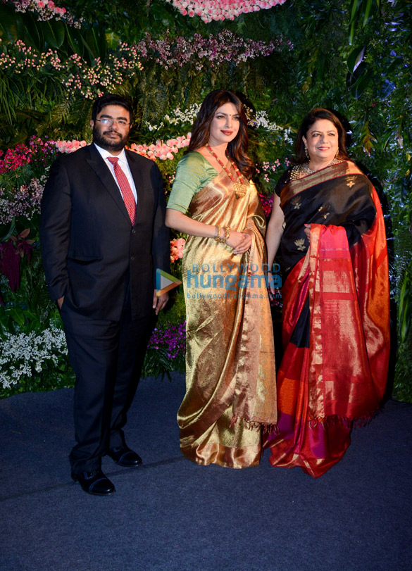 celebs grace anushka sharma virat kohlis mumbai reception 68