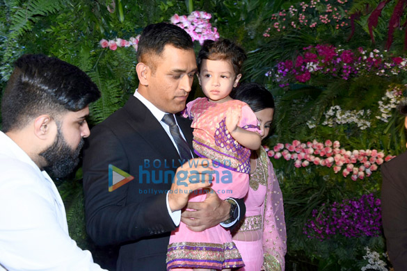 celebs grace anushka sharma virat kohlis mumbai reception more 1