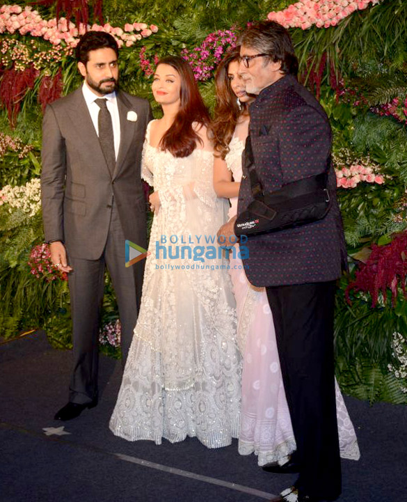 celebs grace anushka sharma virat kohlis mumbai reception more img 2
