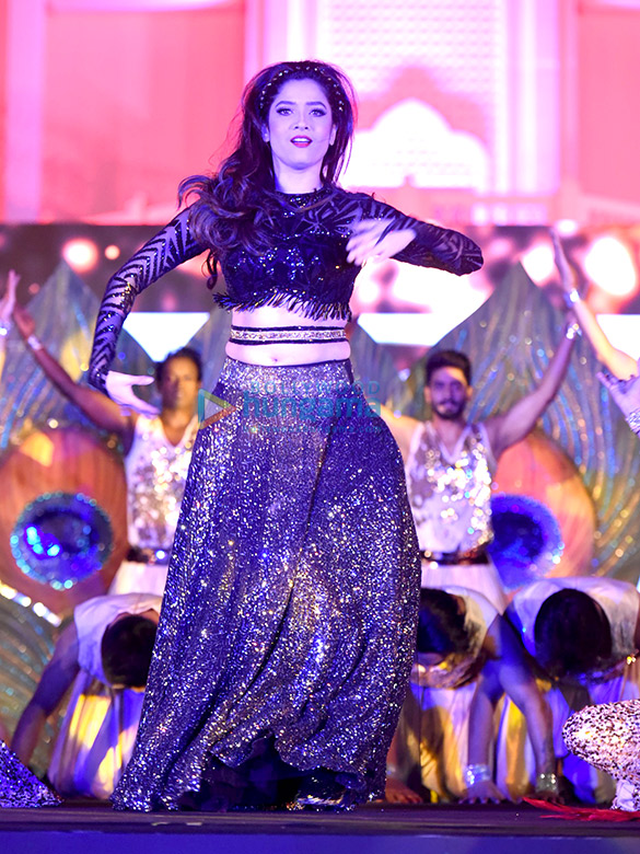 celebs grace masala awards 2017 at bollywood parks in dubai 21
