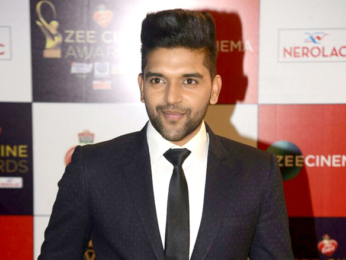 Celebs grace the red carpet of Zee Cine Awards 2018