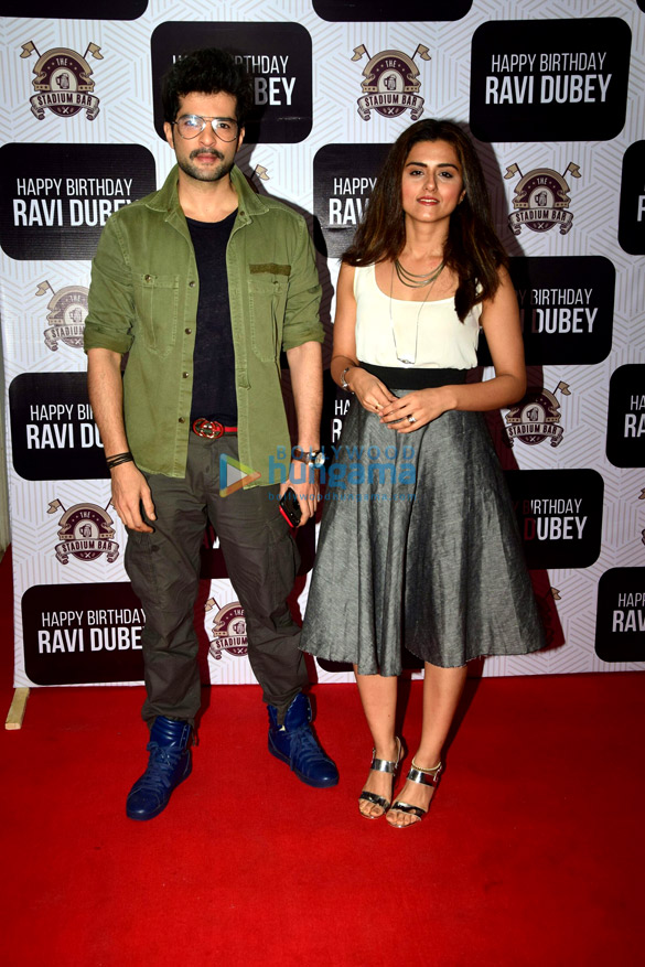celebs snapped at ravi dubeys birthday 8