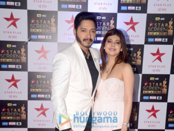 Celebs walk the red carpet of Star Screen Awards 2017
