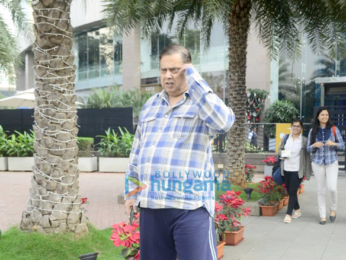 David Dhawan snapped with family