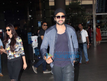 Deepika Padukone and Jackky Bhagnani snapped at the airport
