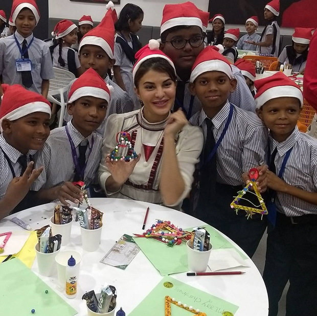 Here’s how Jacqueline Fernandez celebrates Christmas with these underprivileged kids (3)