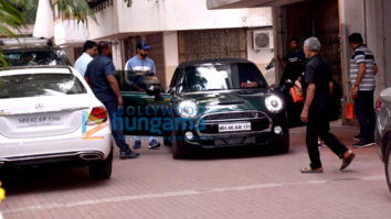 Hrithik Roshan snapped with family for lunch
